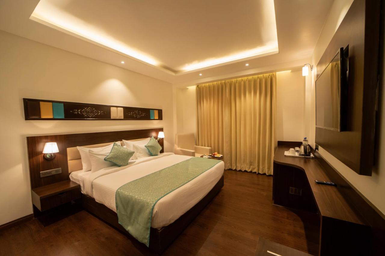 Hotel Dvij Inn Jaipur Exteriör bild