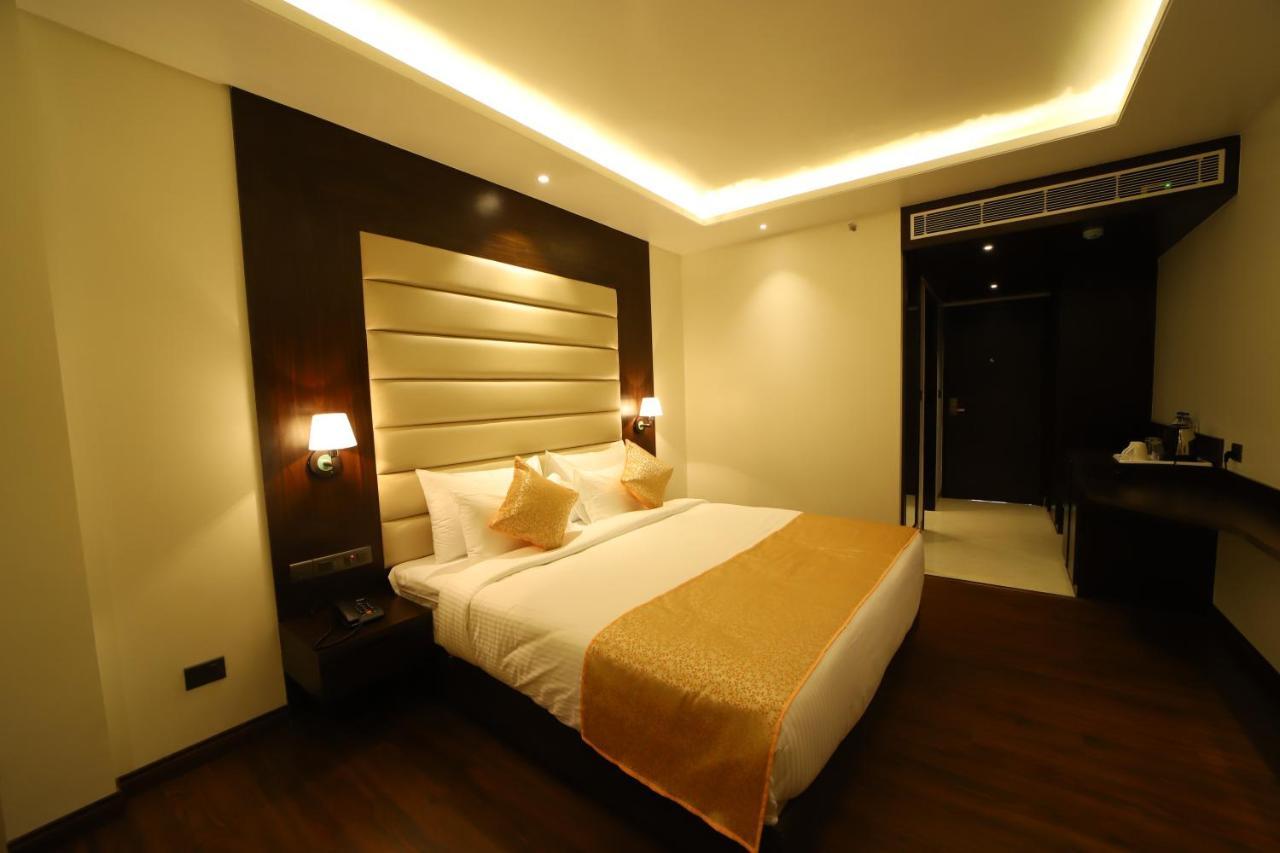Hotel Dvij Inn Jaipur Exteriör bild