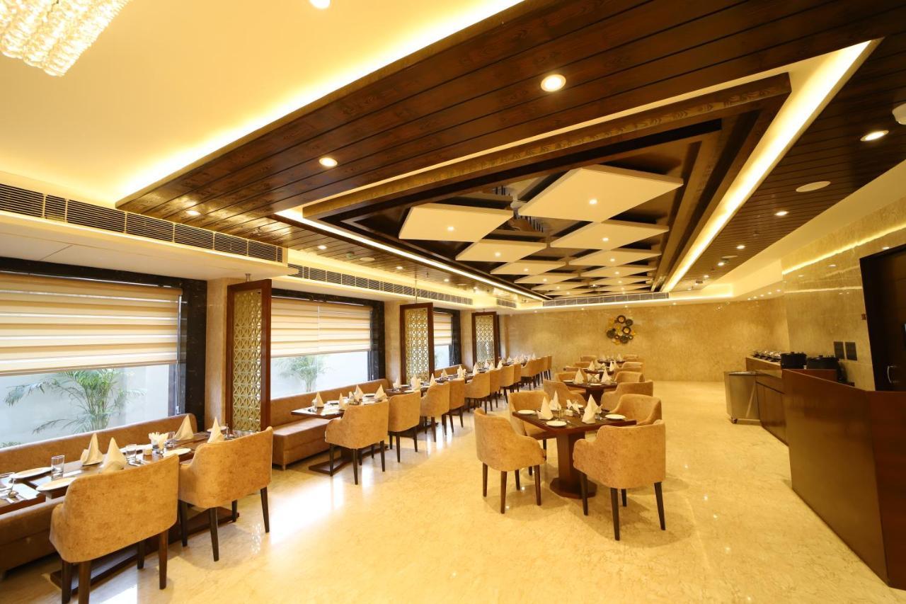 Hotel Dvij Inn Jaipur Exteriör bild