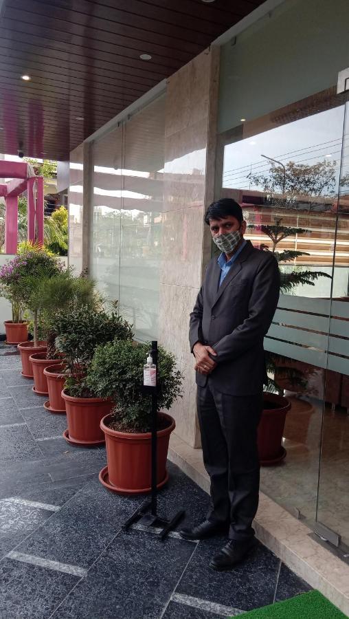 Hotel Dvij Inn Jaipur Exteriör bild